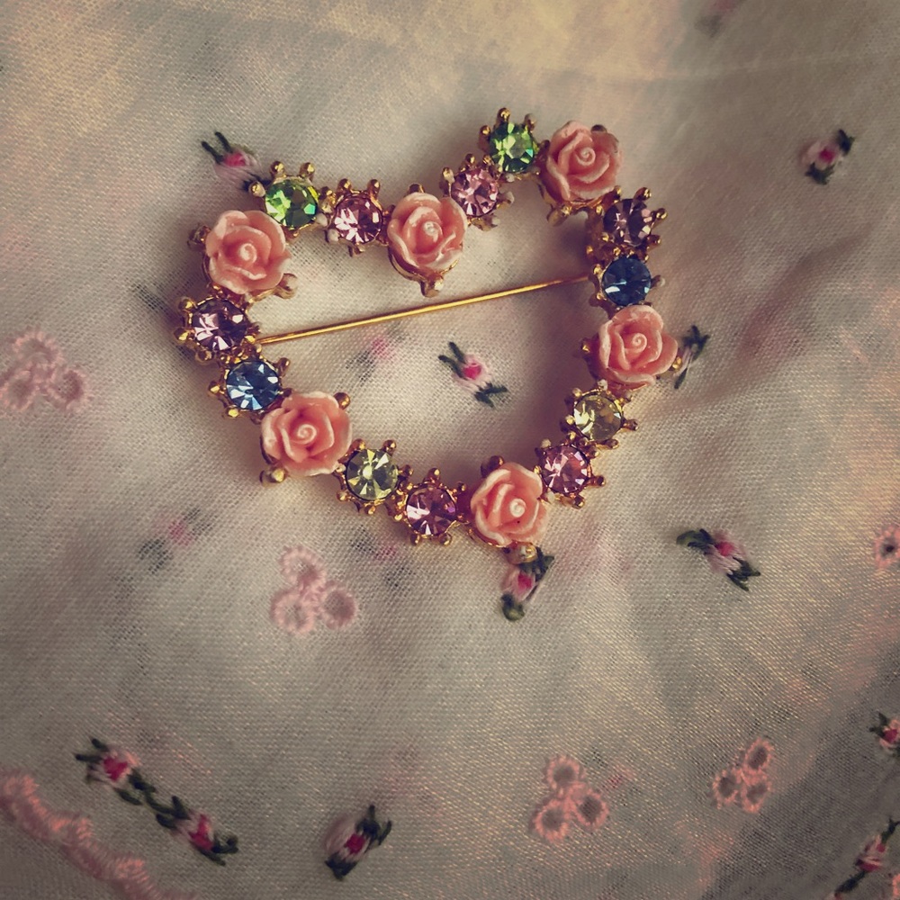Vintage Avon brooch